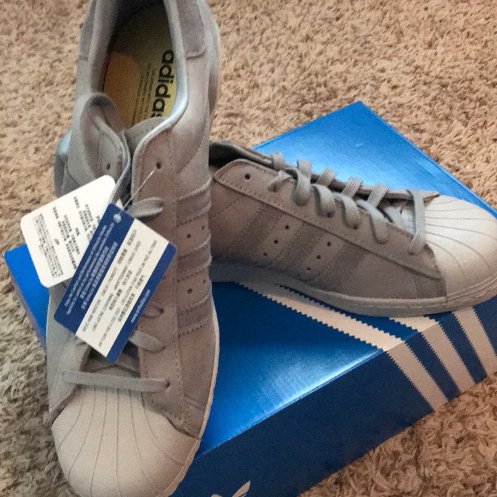 80s grey superstar